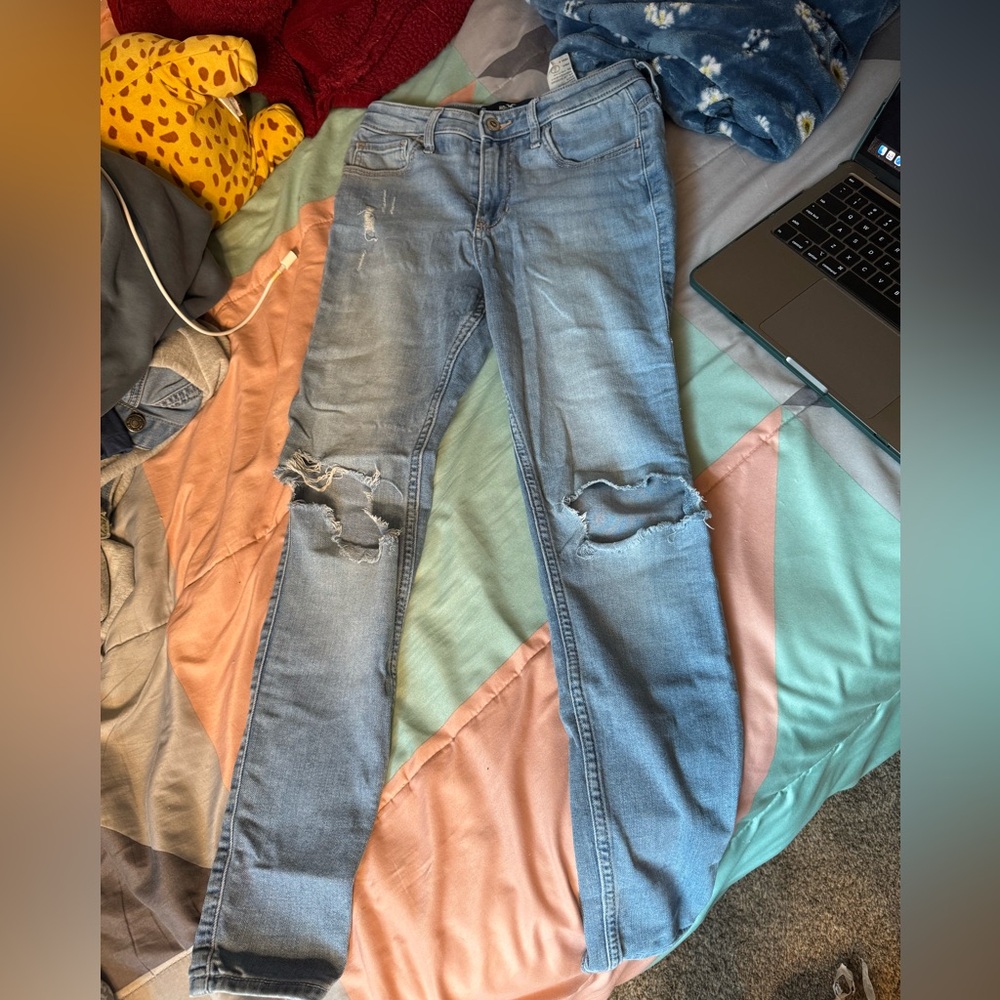 hollister high rise super skinny jeans, 26W 26L, 3s
